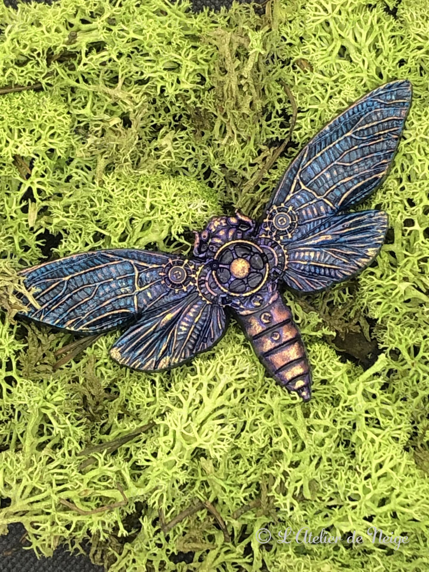 Broche Papillon de Nuit Mécanique